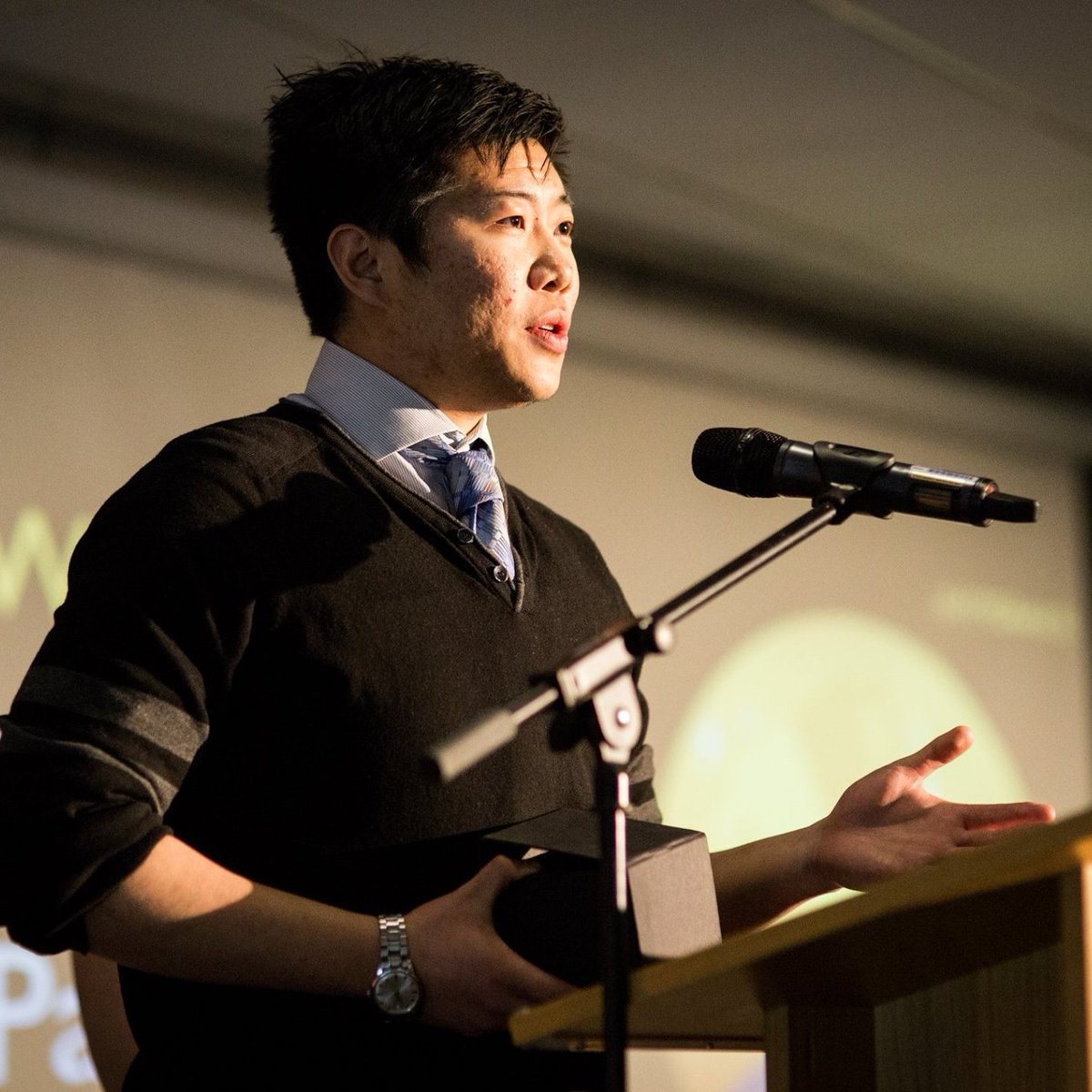 Congratulations to Dr Daniel Pan, who has named among <a href="/Forbes/">Forbes</a> ‘30 Under 30’ for his work on global #COVID19 research. 

👉 le.ac.uk/news/2021/apri… 👈

 #CitizensOfChange | <a href="/LeicesterBRC/">NIHR Leicester BRC and CRF</a>