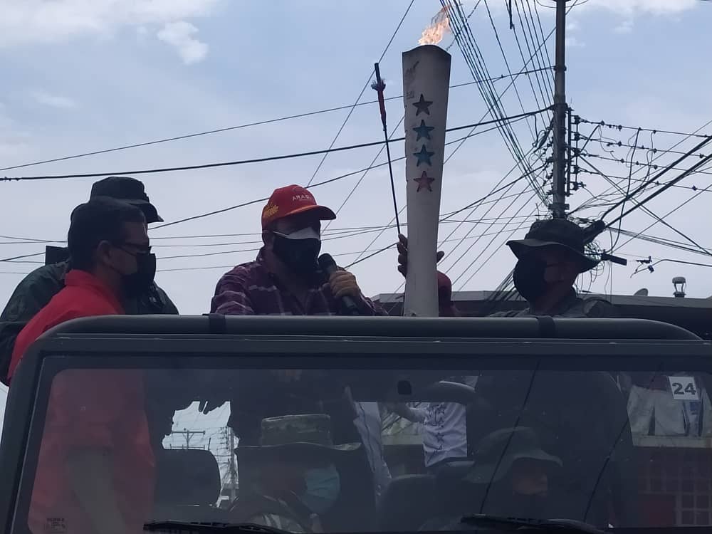 La antorcha patria salió a recorrer toda Venezuela y hoy #25Abril se encuentra de visita en el Municipio Bolivariano Francisco Linares Alcántara #CuidemosnoDeLaCovid @NicolasMaduro @R_MarcoTorres @Zamora_PSUV_ @GobiernoAragua_