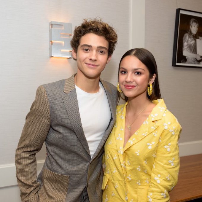 PopCrave's tweet image. Joshua Bassett shows love to Olivia Rodrigo’s “deja vu” and her upcoming album ‘SOUR’ in new Instagram story: 

“i love this song so much !!! the world better watch out for the album !!!!!”