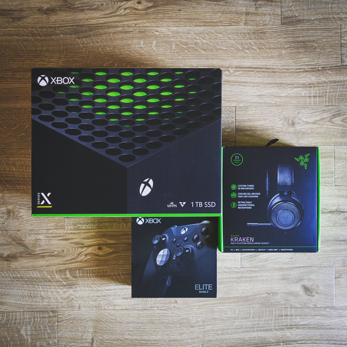 HTMediaGaming's tweet photo. My current #gaming powerhouse. #microsoft #XboxSeriesX #xbox #razerkraken #headset - my first #warzone #twitch #livestream is only a couple days away. Hopefully at least one person watches! Lol. #Livestream #CallOfDuty #cod #coldwar #modernwarfare. https://t.co/UfHVSptcbm