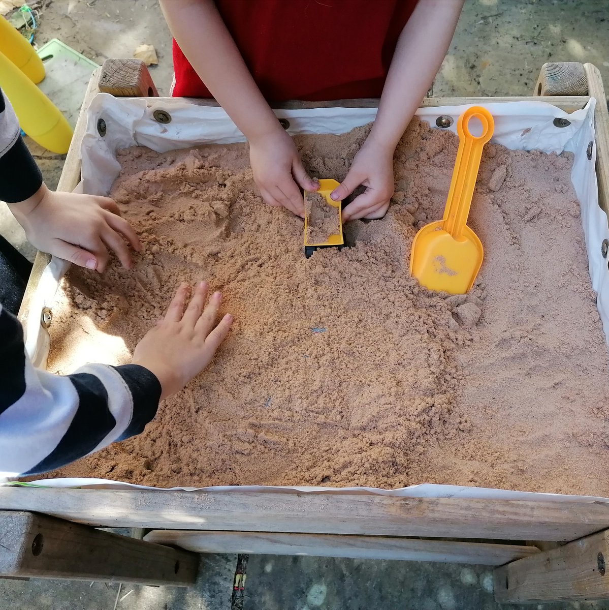 My weekend project restore an old, worn <a href="/plumplayUK/">Plum Play UK</a> water table into a sand table for the boys.
New liner (old paddling pool) some new screws and it's water tight again and ready for play.
It's big enough for both boys to play with yay.
#weekendproject #reuse #restored