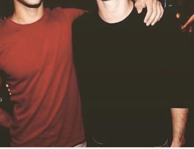 25—24 yaşlarında 2 genç masörüz. Evli çift ve tek bay, bayanlara Eve ofise otele hizmet vermekteyiz. Sihirli 4 elle masaja ne dersiniz. Randevular için dm. #bursamasaj #bursakentmeydanı #bursabayan #bursamasör #setbasi