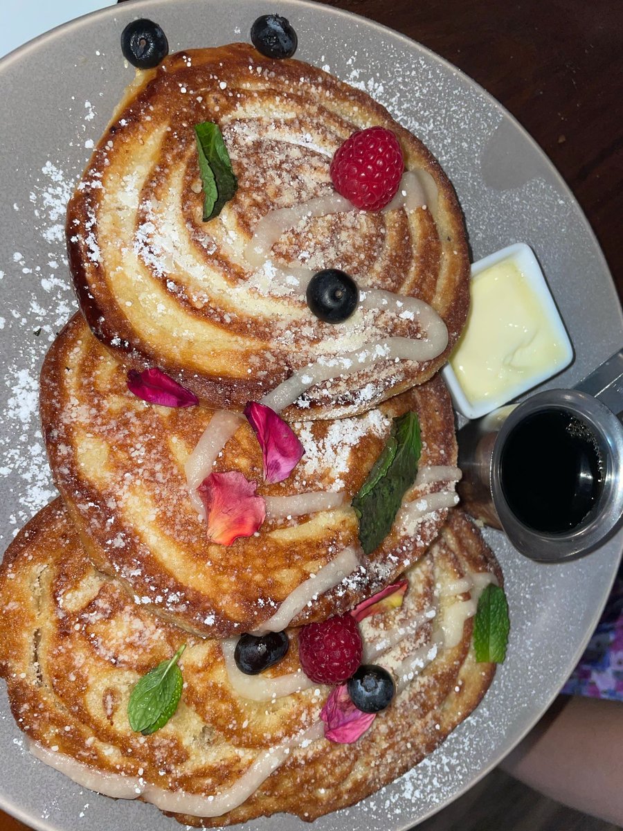 thebigeatsy's tweet image. Pancakes from Sofia NOLA for breakfast🤤🤤mmmm #eats #food #brunch #yum #foodie #pancakes #breakfast #thebigEATSy