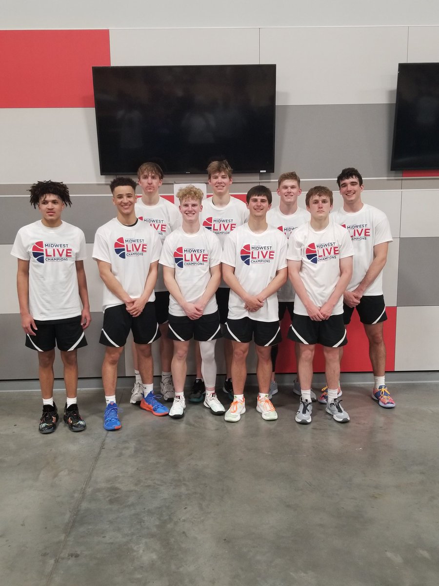 Supreme Basketball tweet media