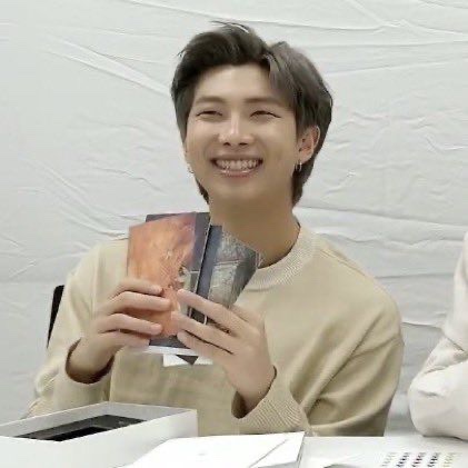 ctrI_b's tweet photo. please do understand in advance if i dont re-follow u or something along those lines :] anyway let's all stay safe and remember social media is disposable so don't be afraid to get rid of it! goodnight from my two favorite smiley bois ^♡^ https://t.co/ccpTgrtVyU