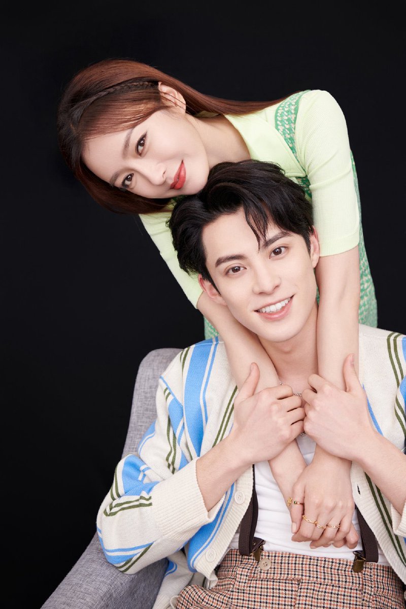 nad_dz1rah's tweet photo. Can QL &amp; JL switch your partners?😅
I’m still awed i am still in this fandom after few years😆 This is my 1st time! 💜💛 #DiYue https://t.co/XOUf2VQdVA