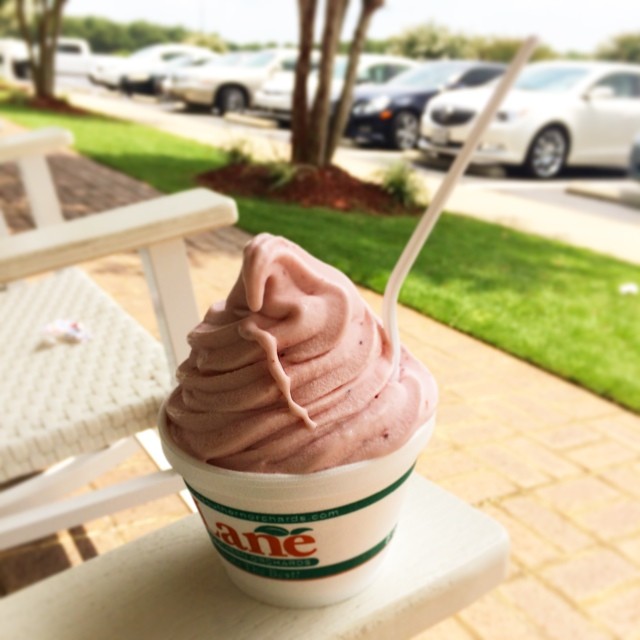 Southern breezes and #strawberry ice cream on the porch. It's a good day at #LaneSouthernOrchards. 🍓🍨 📷ig: kellyvolskay @PeachCounty @ExploreGeorgia