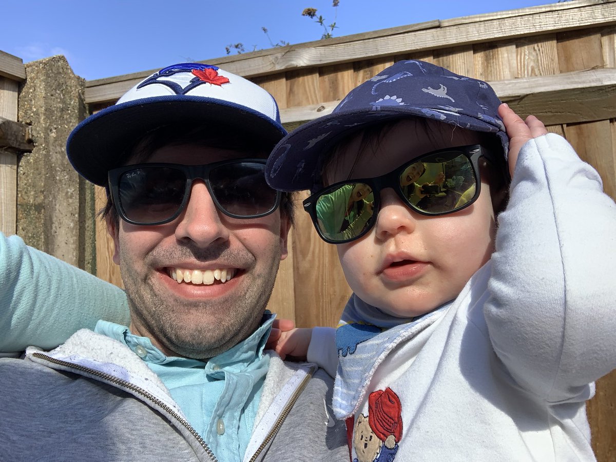 hernve_86's tweet image. Me and my boy enjoying the sun 👍🏼