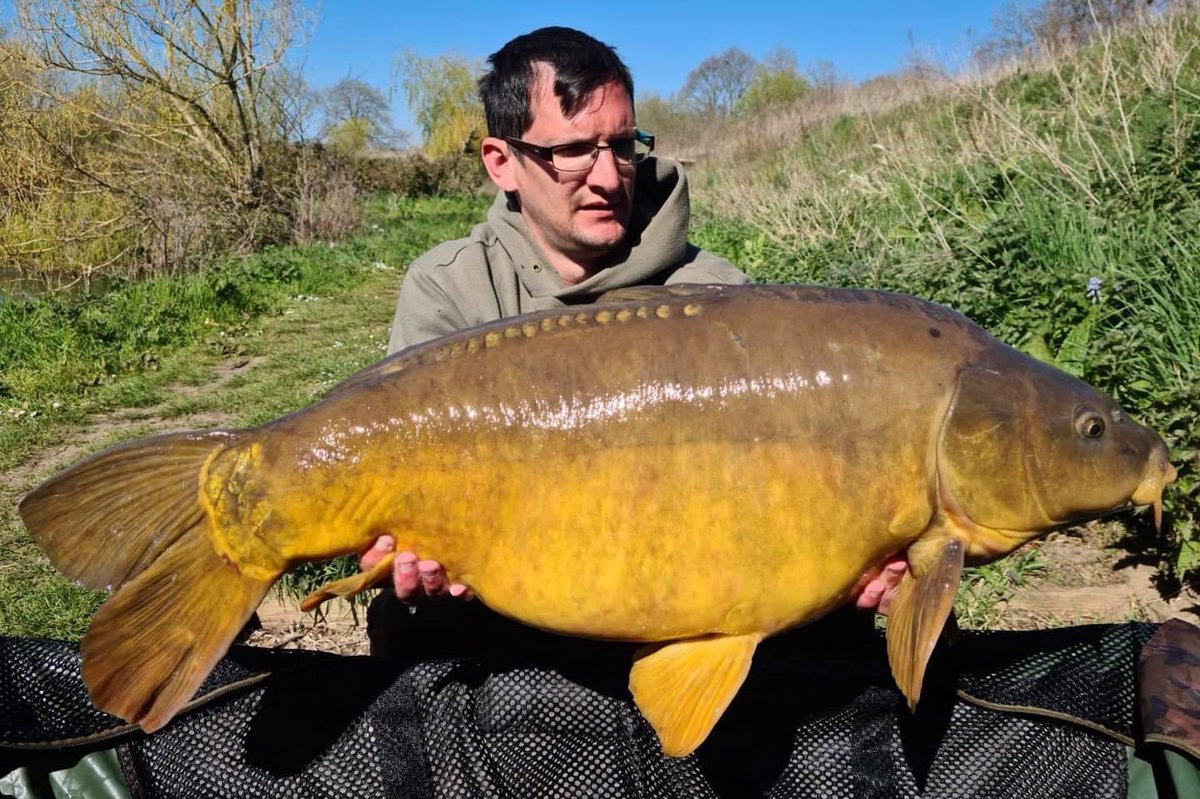 A right chunk for Gregg fishing the Pro Baits Uk Squid Orange at Pavyotts Mill