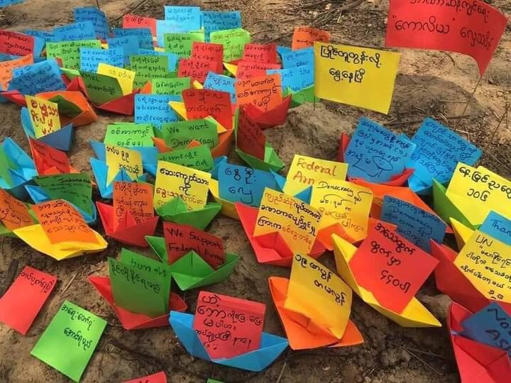 Colourful Paper Boat Strike in Daik U Tsp, Bago Region. Our people are protesting against dictatorship with such creative ideas.
#Apr25Coup 
#WhatsHappeningInMyanmar
#MilkTeaAlliance