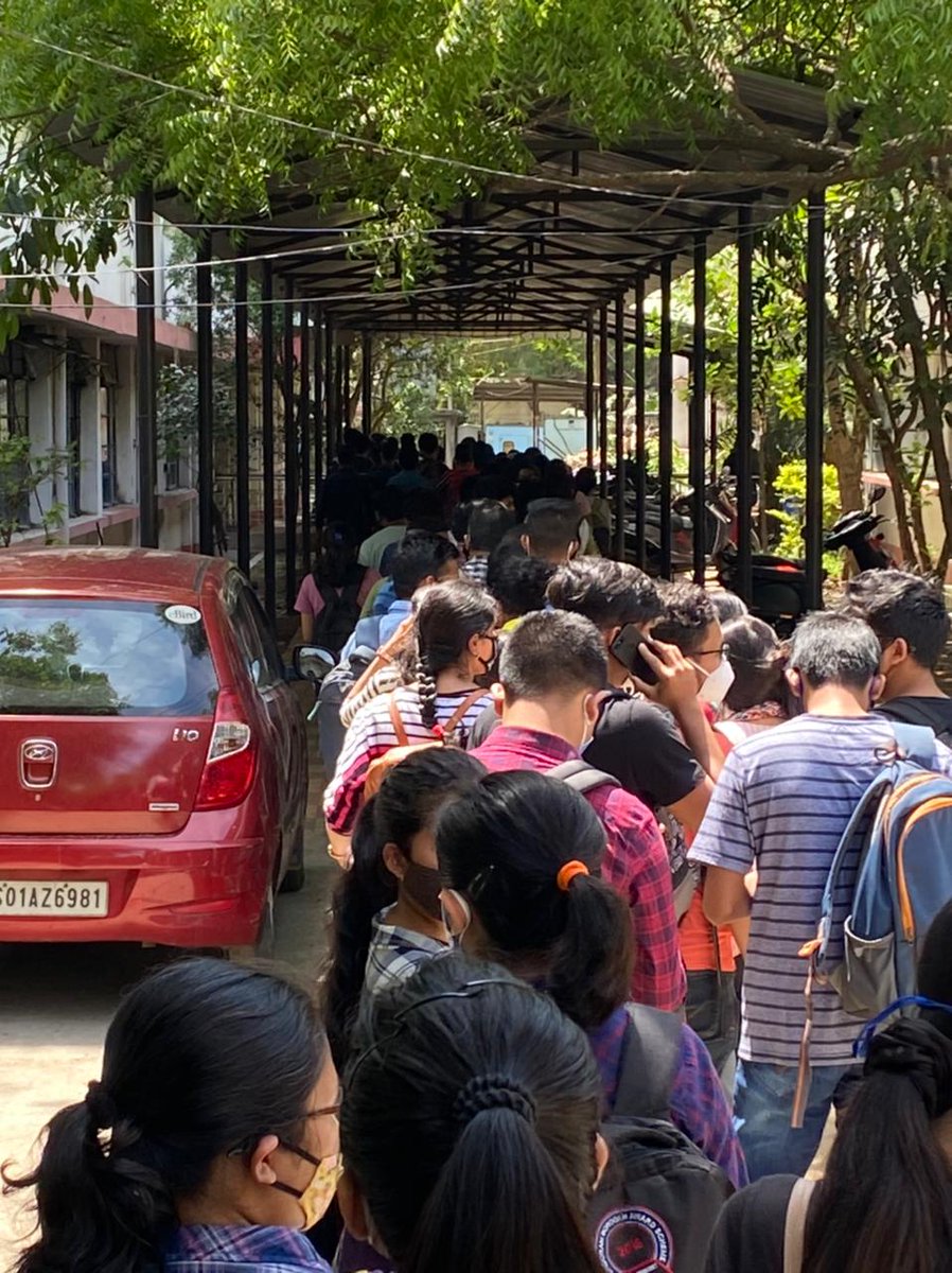 _rj_creation_'s tweet photo. @himantabiswa 791 in a Sunday. So many cases are already there. Why to wait for 1000 only????
800 is a huge number. It is scary. It really is. I have a major paper tomorrow. Idk with how much will power I should go to examination hall when the condition is like this : https://t.co/rSIVQgQxp6
