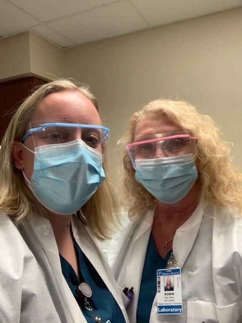 MissionHealthNC's tweet image. 👏❤️ Happy #LabWeek to our team of laboratory medical professionals! We rely on their skills every day to provide the best possible care for our patients. Learn more about their impact on our community here:  bit.ly/2QQMVgB 

#HCALocalLegends #ASCPLabWeek21 #lab4life