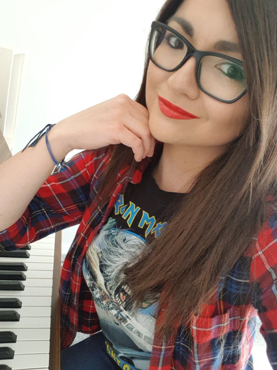 life_of_niksi's tweet photo. I'm going to be streaming in about an hour 😊, see you over on https://t.co/5mwWQNKTR8 at about 6pm for some piano tunes 🎶🎶 https://t.co/z7bP2jqCYx