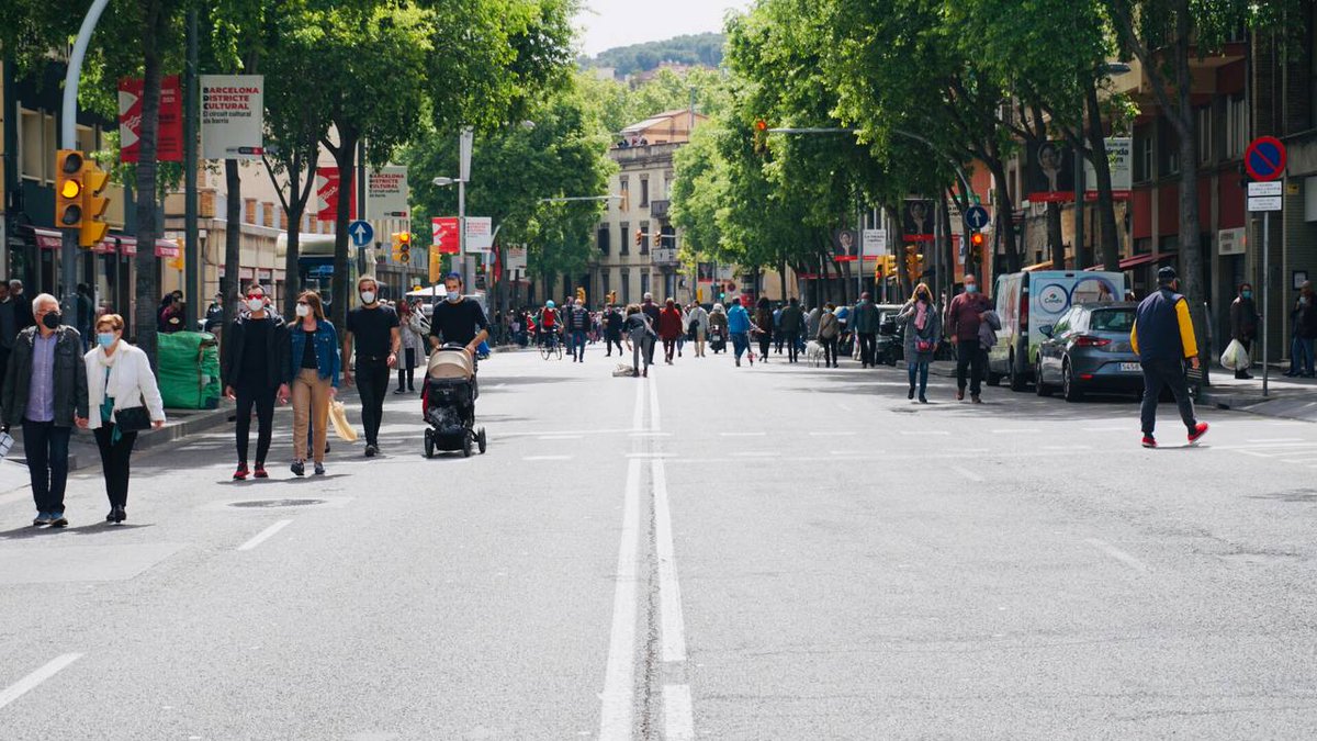 maragallrespira's tweet photo. Aquest matí gràcies a la #RevoltaVeïnal el Passeig Maragall ha deixat de ser una #autopistaurbana durant un parell d'hores.
Gràcies a les entitats participants i als que heu vingut a gaudir del tall, tots junts ho hem fet possible💪🏻
El 30 de Maig tornem!! https://t.co/LyQ9b0Zrl7