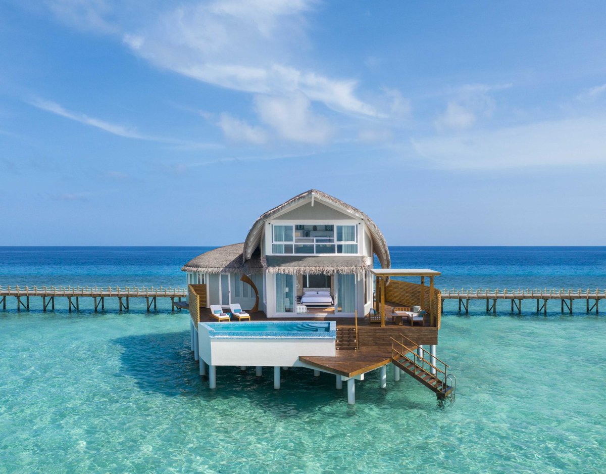 stokfredrik's tweet photo. Iv never been to the Maldives.  
But imagine a hackhouse meetup here 
@luketucker @fransrosen @infosec_au https://t.co/j2PlsAh0f9