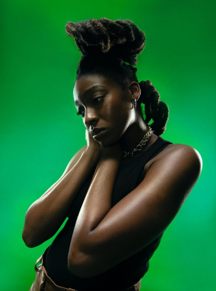 Little Simz shares a stunning new video for her anthemic rallying cry of a single “Introvert” dlvr.it/RyQ6hw