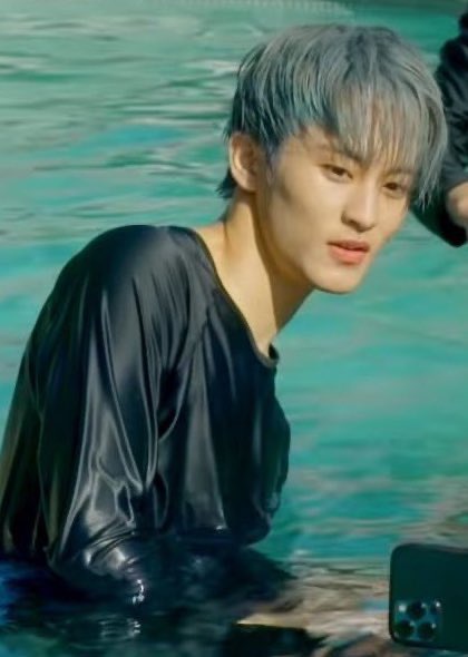 angieeys's tweet image. หล่อแบบ หล่อชิบหายวายป่วง