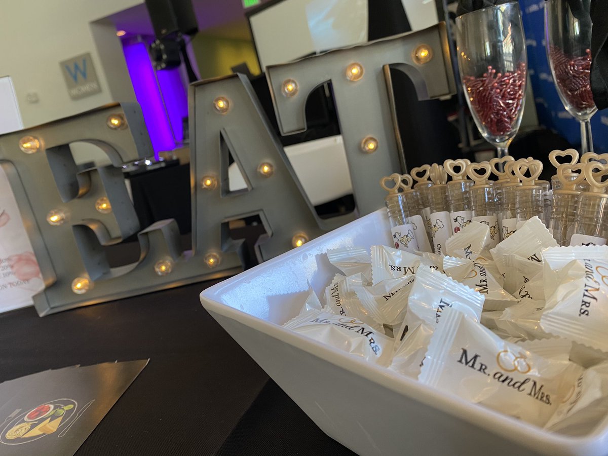ChefJohnsLLC's tweet image. Visit us today at the Scottsdale Bridal Expo from 10-2 at Booth 35 to the right of the main entrance.
✅ Enter to win your wedding catered
✅ See how you can save 10-30% with our bridal show special
See you there! 🎯