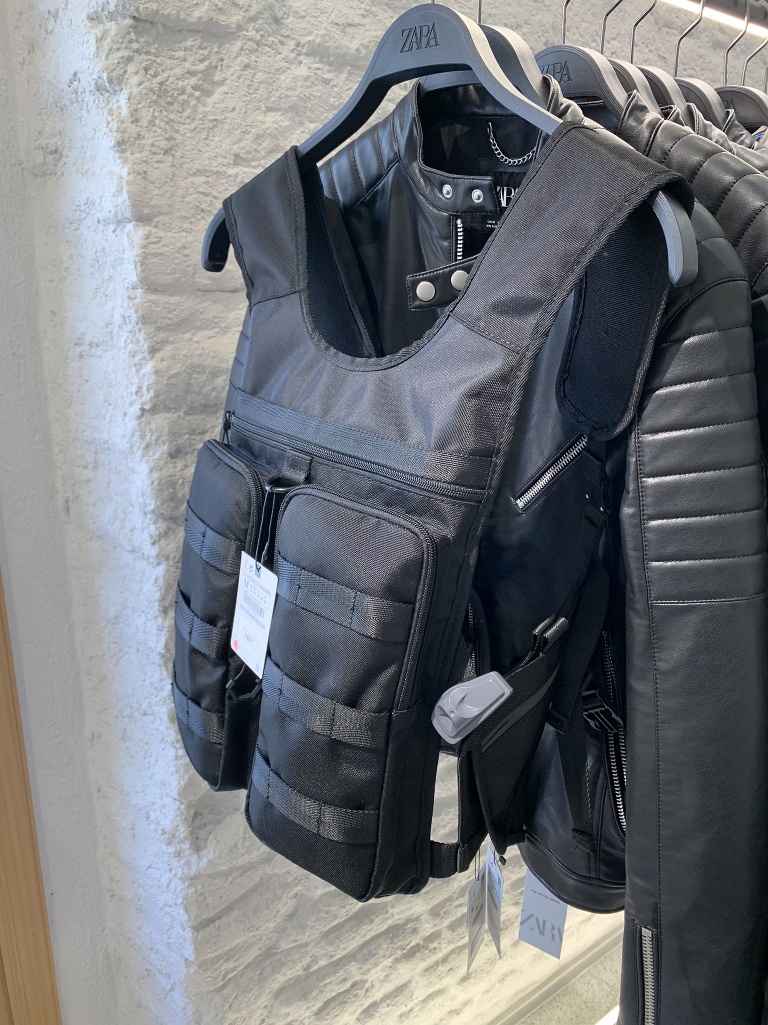 constantinopla on X la moda de zara esta primavera es ser del isis https t 5rQytj3sxg X