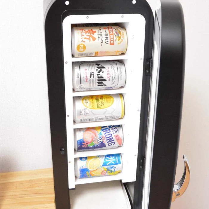自宅に憧れの自動販売機を！自動販売機型保冷庫「俺の自販機」
