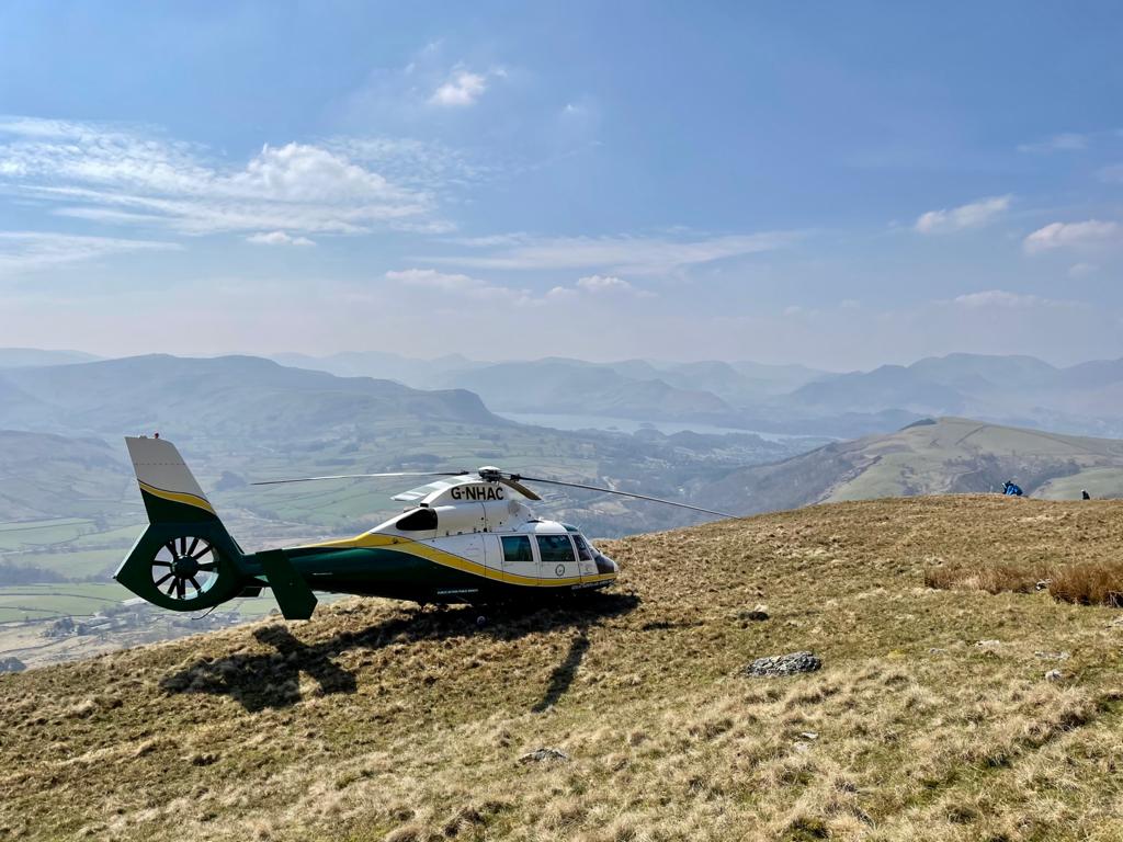 GNairambulance's tweet photo. The Pride of Cumbria above Keswick! 😍

Breathtaking, right? 💚 https://t.co/f4kNM3ogRU