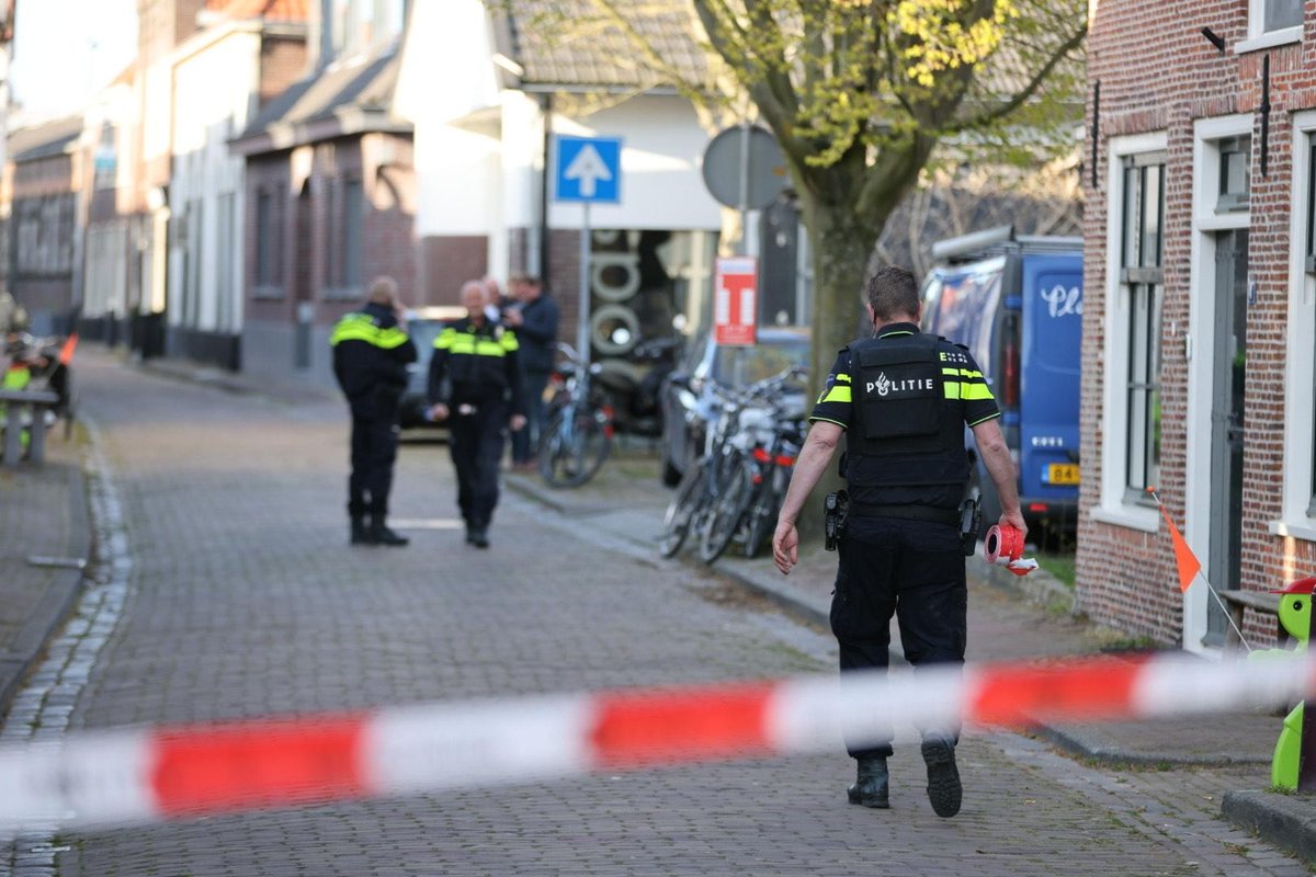 Melding van schietincident in Muiden; gebied met lint afgezet..