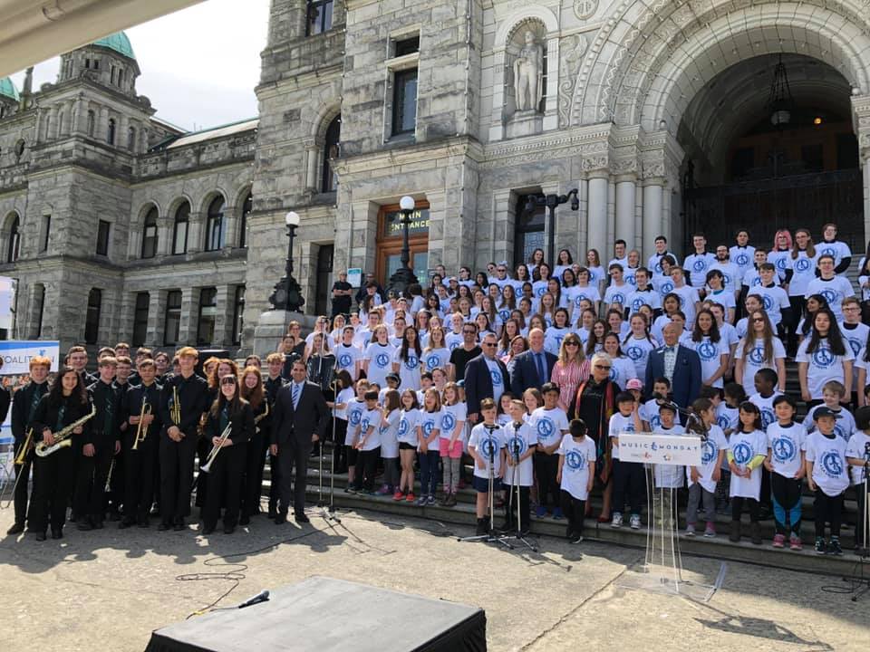 Victoria SD61 students and music educators gladly provide these great opportunities to showcase your initiatives and support you Premier John Horgan! How about returning the favour for SD61 music education? #KeepMusicInSchool #bced #bcpoli @jjhorgan @sd61schools @BCMEA