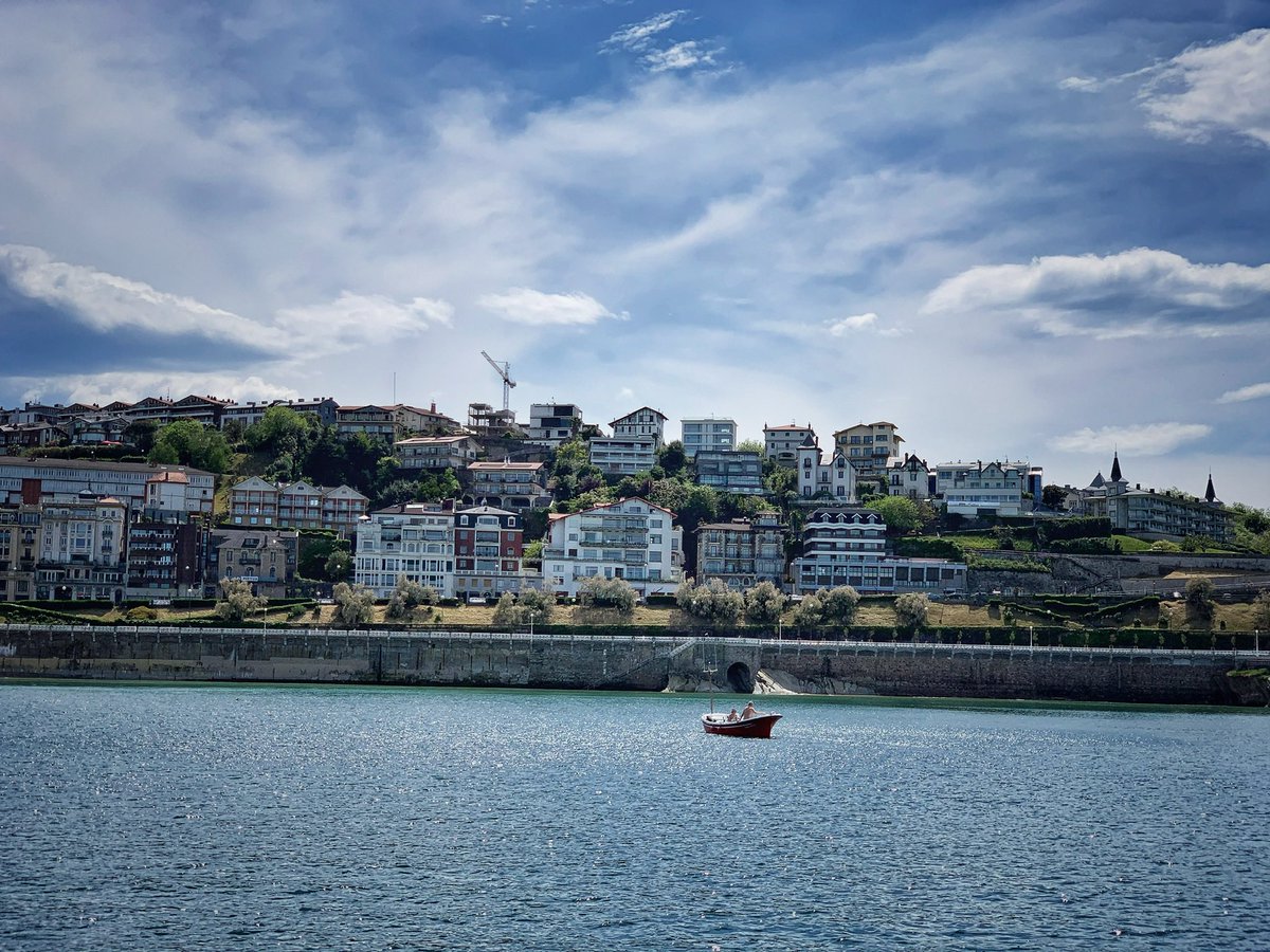 Érase una vez y todas las que quieras, una evento en un catamaran por la bahía de la concha ... #PremiumEvents