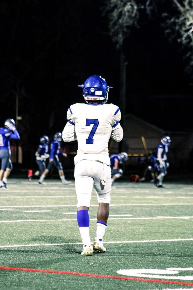 MarcusPullerJr's tweet photo. Thank you @PhillipsWildca1 for helping me develop and becoming a great player over the 4 years of me playing football I will miss it💙time to get ready for my journey!! 7 out...🤞🏾
#LBLOCK5L https://t.co/437vWWXZyG