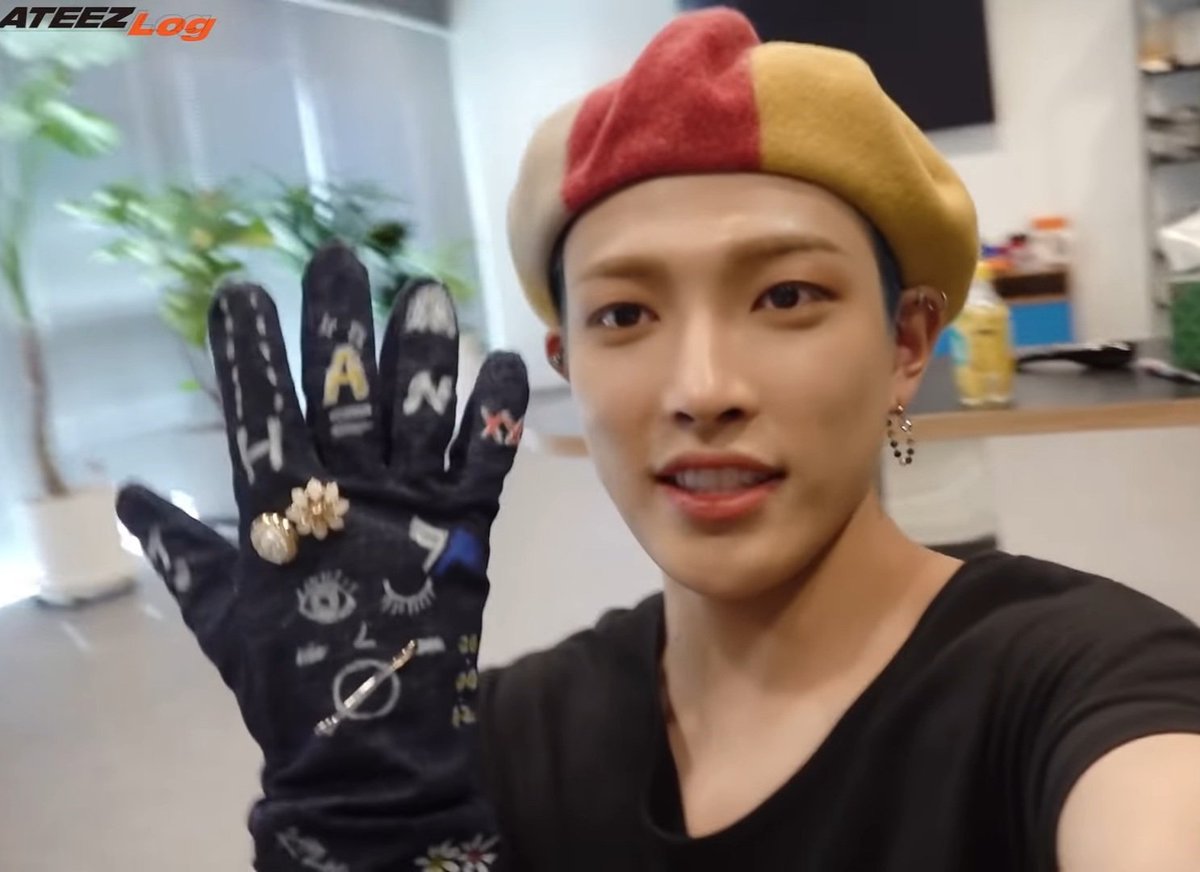 The glove reformed by hongjoong deserve a sepate post of admiration and recognition. The safety pin is the way of showing he is a safe place for women, immigrants, Muslims, LGBTQ, people of color, and other groups