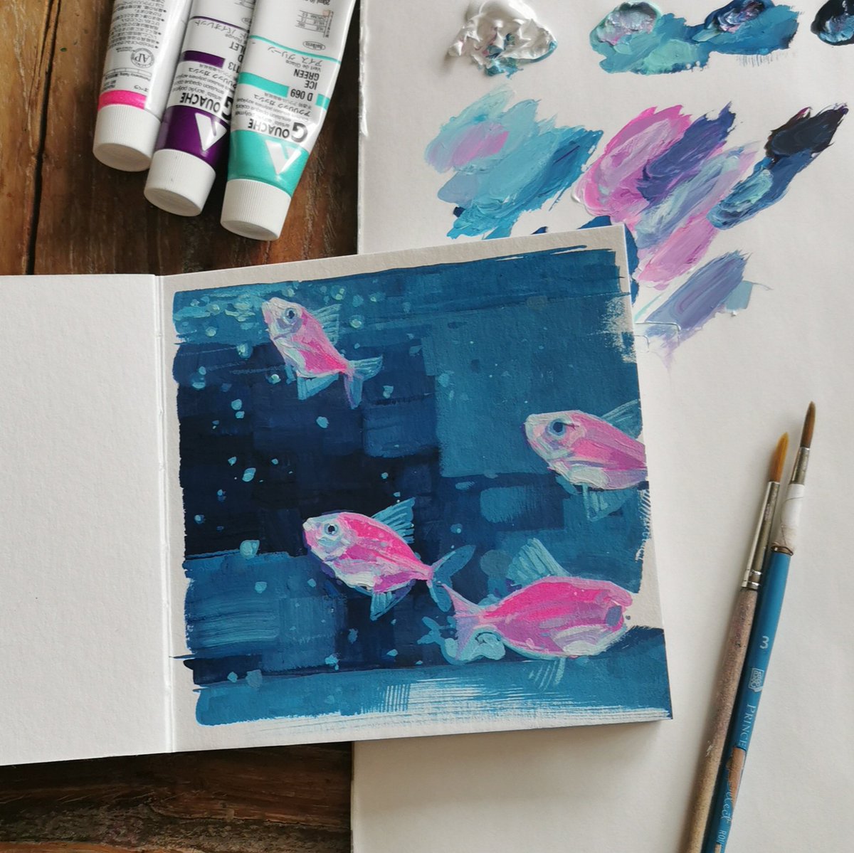 After yesterday's visit to the Fin Gallery, I couldn't resist doing a colour study of these beautiful fishies.