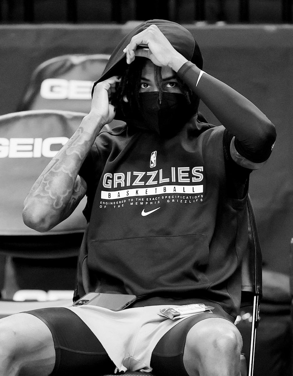 Ja Morant’s last 4 games: 

29.8 PPG
6.8 RPG
8.0 APG
1.8 SPG
57.7% FG
55.6% 3PT