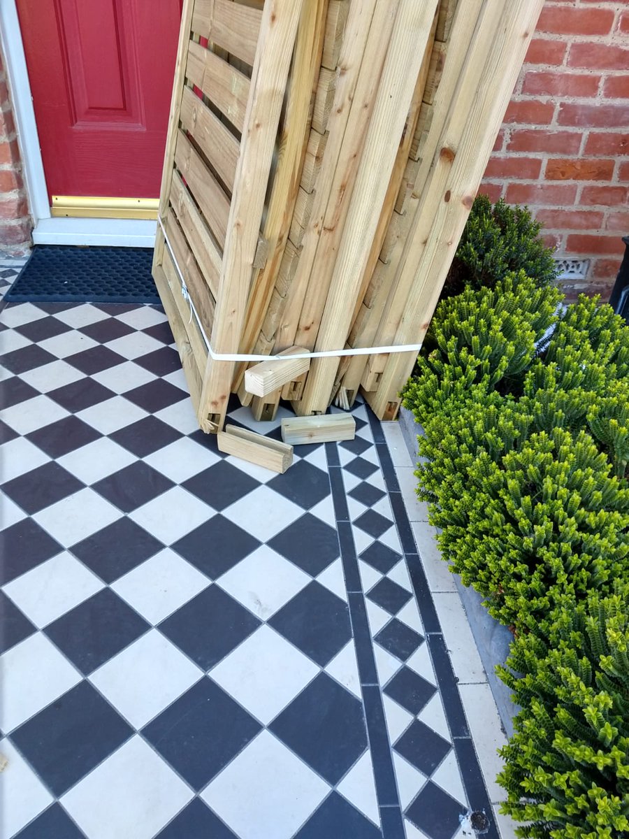 Would really appreciate your help in removing cancelled order 1004570872 / SORGP21011426 <a href="/RobertDyas/">Robert Dyas</a>