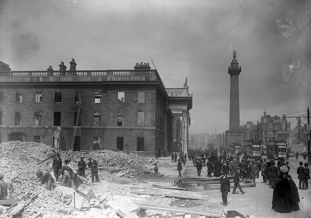 BlarneyPod's tweet photo. Some of the destruction wrought during the Easter Rising. Find out some of what happened on the Talking Blarney Podcast. https://t.co/aM74U4W5ch 
#Irish #Ireland #Podcast #EasterRising https://t.co/UrAZforIsH