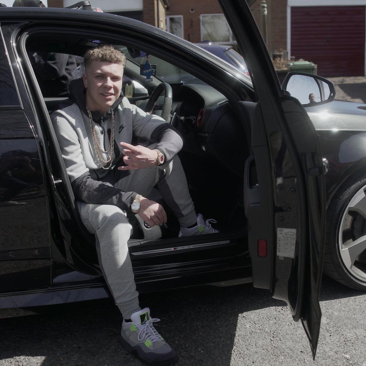 Got a little something coming for you’s I know it’s been a minute we just had some behind the scenes stuff going on, we move, I’m back and better than ever 🎥👀