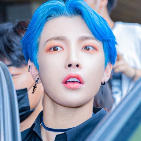 Hongjoong is an unofficial visual of ATEEZ