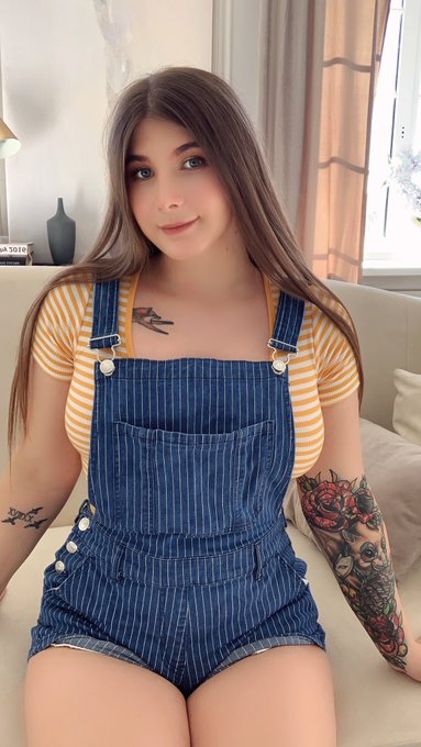 🐾 Julia Paww 💗 - 2 pic. Just a cutie 🥰 https://t.co/29sovfMdgJ