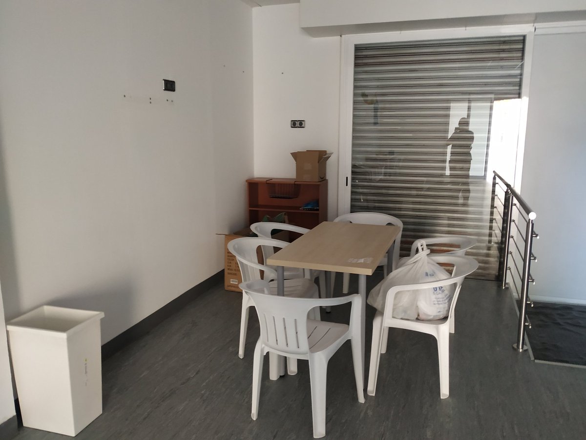 albacirera's tweet photo. Mica en mica el Centre Educatiu Bahá'í per a la Capacitació i Desenvolupament Comunitari del districte 6 de Sabadell va prenent forma. #construintcomunitat #empoderament #benvingudes https://t.co/eWiiev9RLp