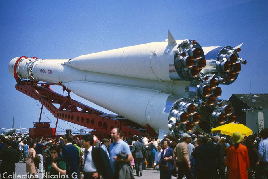 Once, the Paris Air Show had proposed to the Soviets to bring a Vostok in exhibition. After having refused, they decided a few days before the Show to go there, and took along in trucks a real Vostok, and assembled it on the tarmac of the Boruget airport.