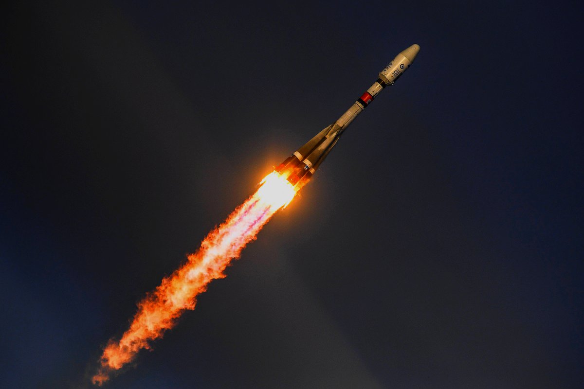If this thread made you want to learn more about Soyuz, you can follow the accounts of  @roscosmos,  @Arianespace,  @glavkosmosJSC,  @gk_launch or  @DLoskutov, who all work with this amazing launcher.And of course, I will often talk about it on this account ;)