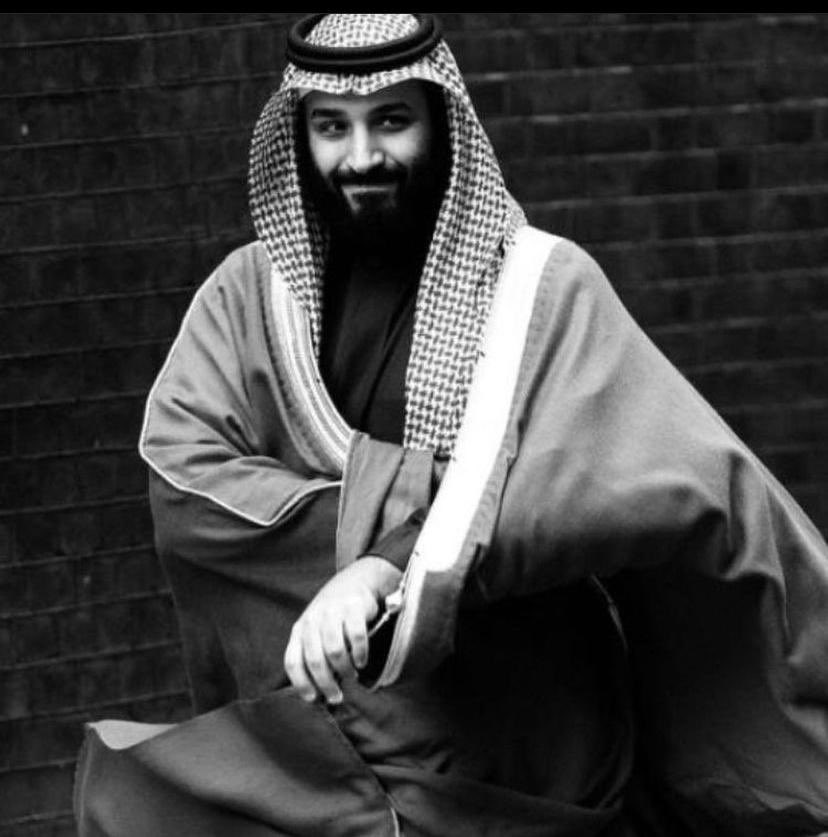 #رؤية_2030_واقع_يتحقق  وصِفت بأنها مجرد حُلم ، وهدر للمال ، وأننا لاشيء دون النفط ، ها نُحن اليوم في الذكرى الخامسه ، بقيادة مُلهم وإرادة شعب جبار ، نرى الانجازات تتوالى ونهضه في كافة المجالات ومازال طموحنا عنان السماء نحو مستقبل مُشرق🇸🇦❤️.