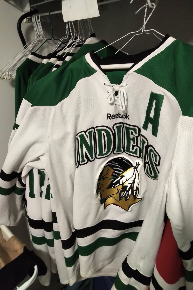 LLBLL_Hockey's tweet photo. Today would have been the start of the 18th LLBLL summer. Miss the boys... even those from HCFB (Ducks).
See you soon!
#LLBLL https://t.co/wzNOy7pv8t