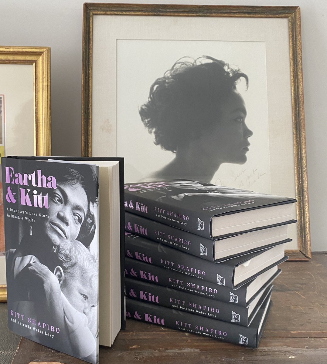 simply eartha tweet media