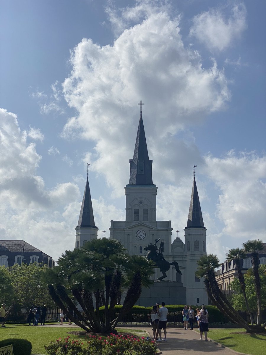 slayyyter's tweet image. ⚜️⚜️⚜️