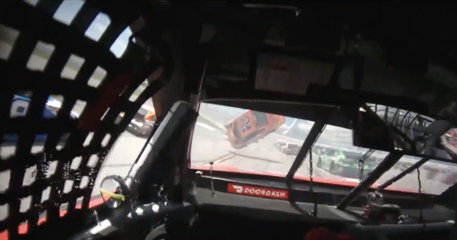 GhettoGordon24's tweet photo. @NASCAR @BubbaWallace @TALLADEGA @23XIRacing Same Energy. https://t.co/2yazR4wAtX