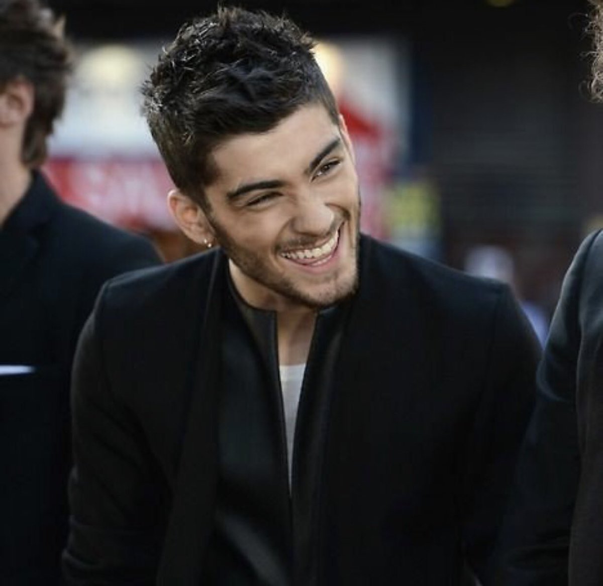 zayn smiling; a comfort thread