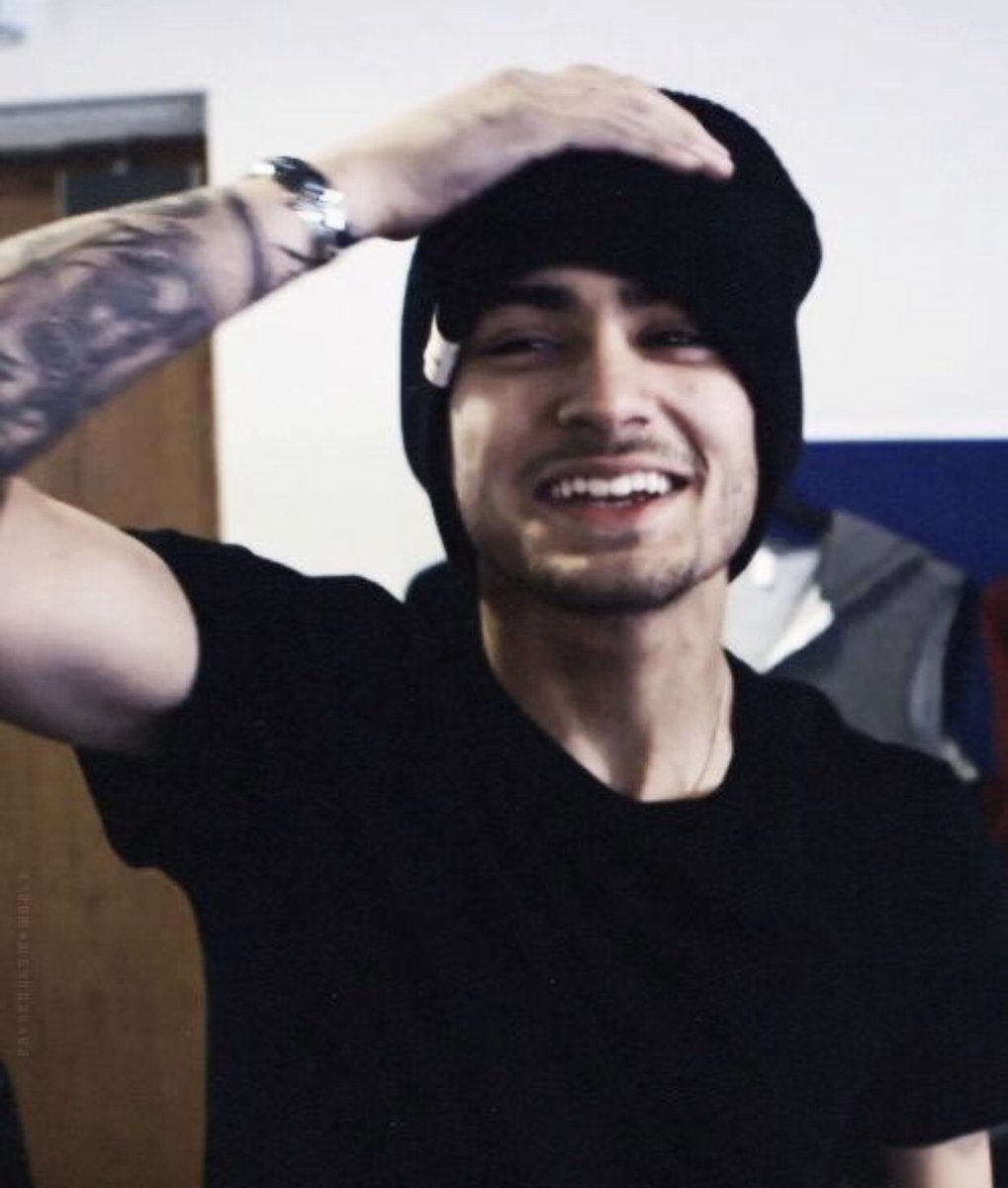 zayn smiling; a comfort thread