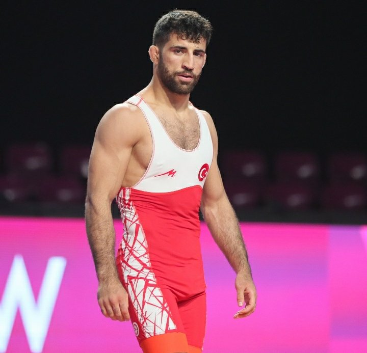 Avrupa Güreş Şampiyonası'nda 67 kiloda mücadele eden milli sporcumuz  Hemsehrimiz Kahtalı  Murat Fırat, rakibi Vitali Kabaloev'i 3-1 mağlup ederek Avrupa üçüncüsü oldu.🥉👏🇹🇷
