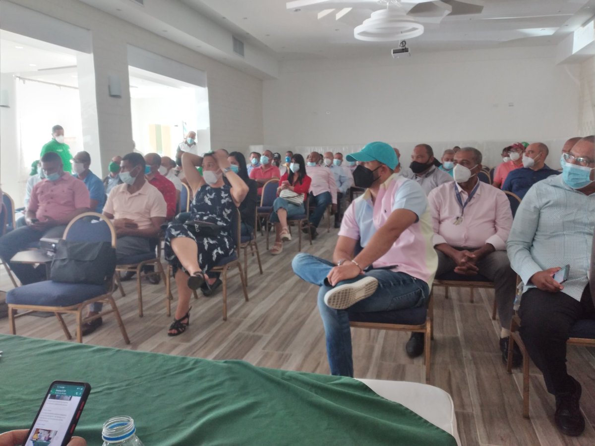 RaulMartinezM's tweet photo. Hoy llevamos a cabo una asamblea de la Directiva de la Circunscripción 1 de @FPcomunica en Santiago.  

Seguimos avanzando en la ejecución del Plan de Afiliación y Crecimiento de nuestro partido. https://t.co/kv6YdjkO24