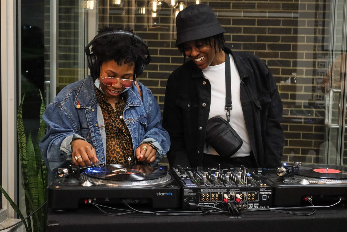 MannyWallace's tweet image. I spent some time at @BrittanysRecord in @3rdSpaceCLE for #bringyourownvinyl night. A pretty cool experience. #byov